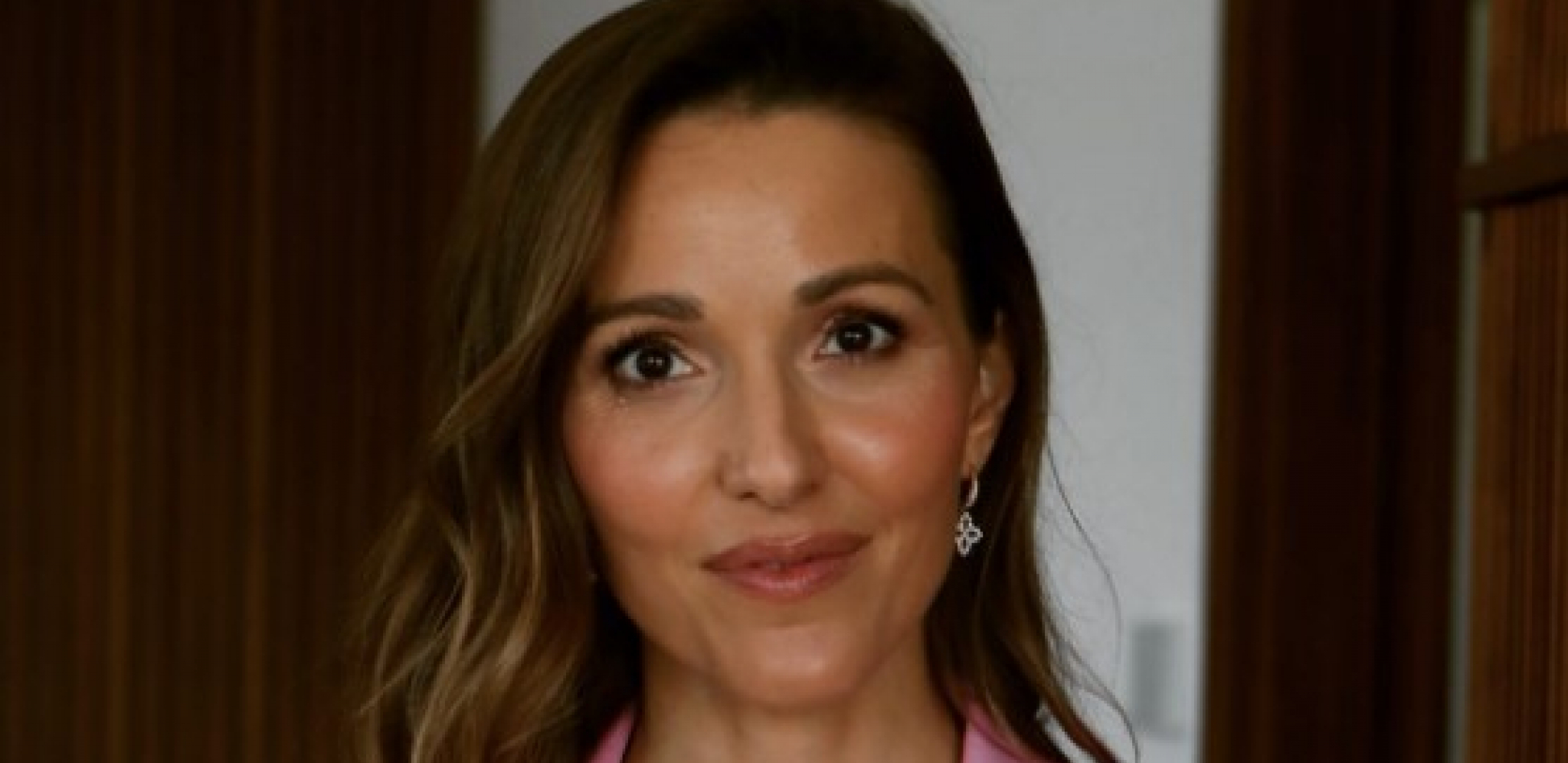 DANAS PLIVA U PARAMA, A NEKADA NIJE IMALA NI ZA KIFLU! Isplivali šokatni detalji iz života Jelene Đoković
