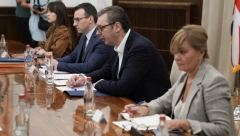 VUČIĆ SE SASTAO SA AMBASADORIMA KVINTE Teški razgovori posle dešavanja na KiM