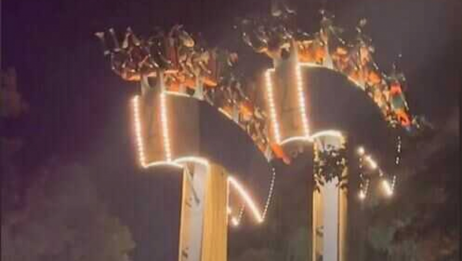 STRAVIČNA VOŽNJA U LUNA PARKU Odjednom je sve stalo, životi im visili o koncu! (VIDEO)