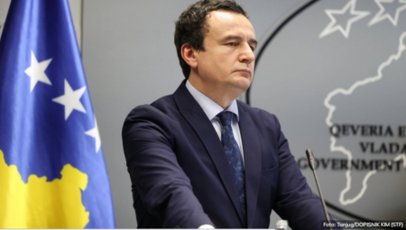 NEMAČKI AMBASADOR U PRIŠTINI ŽESTOKO:  Kurti doliva ulje na vatru!