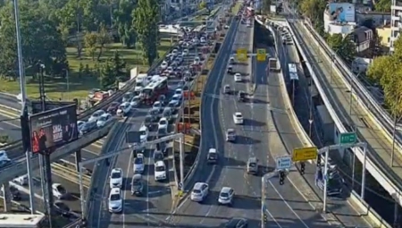SUDAR NA MOSTU Kolaps u saobraćaju na nekoliko deonica