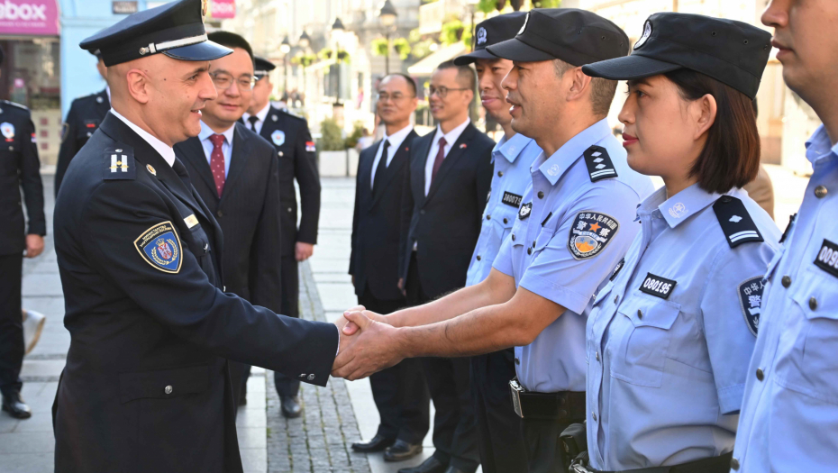 ZAJEDNIČKE PATROLE I kineska policija na ulicama gradova u Srbiji (FOTO)
