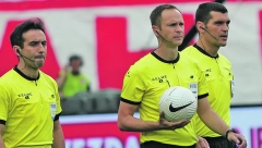 UEFA MU UKAZALA VELIKO POVERENJE Najbolji srpski sudija deli pravdu na utakmici Lige šampiona