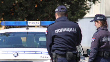 POČEO JE DA OSEĆA UŽASAN SVRAB NA POLNOM ORGANU Leskovačka policija pronašla mrtvu i krvavu kozu, kada su shvatili šta se desilo smučilo im se