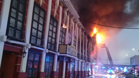 NAJMANJE 13 OSOBA NASTRADALO U NOĆNOM KLUBU Strahuje se da ima i više žrtava u stravičnom požaru