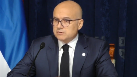 Vučević najavio veliku diplomatsku aktivnost: S predsednikom u Kinu, susreti sa ministrima odbrane Nemačke, Turske i Amerike