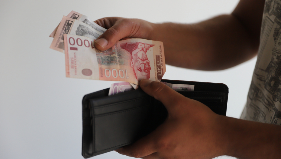 VEST KOJA ĆE OBRADOVATI PENZIONERE! Kreće isplata pomoći od po 20.000 dinara