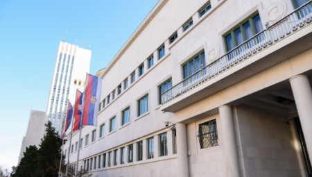 Pokrajinska vlada poslala 30 paleta vode Eparhiji raško-prizrenskoj