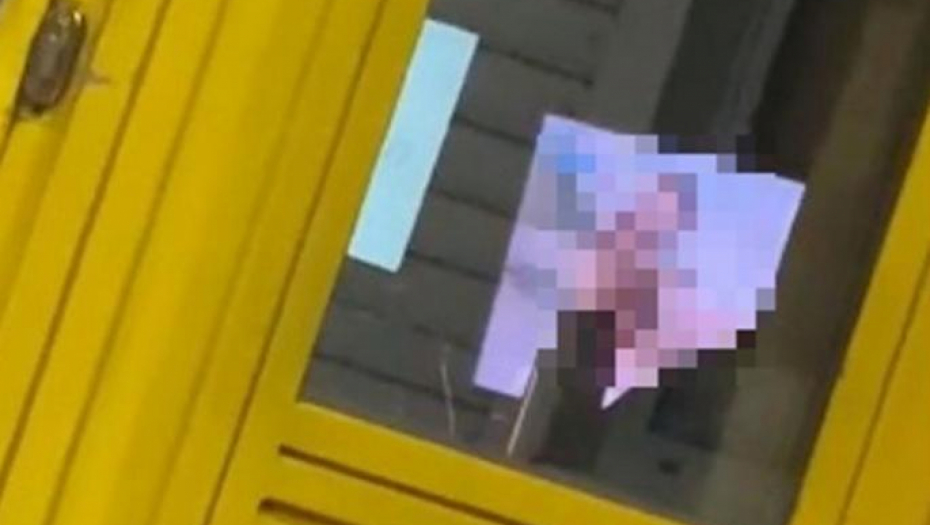 SKANDAL NA AUTO-PUTU! U kućici na naplatnoj rampi se vrteo film za odrasle! Vozači i putnici u šoku! (FOTO)
