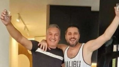 POČELO SLAVLJE KOD MARKA MILJKOVIĆA Prvi stigao deda Gagi, pa pokazao koliko je srećan zbog rođenja unuke!