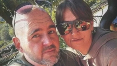 MAJKA DARKA LAZIĆA ULAZI SA DEČKOM U ELITU? Pevač se oglasio i otkrio: Super su par, narod bi ih zavoleo!