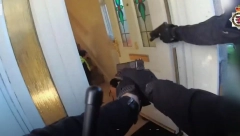 MLADIĆ PLANIRAO MASAKR U ŠKOLI:  Kamera zabeležila njegov obračun sa policijom (VIDEO)