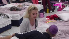 VRELA AKCIJA PRED CIMERIMA Terza i Milica u zanosu strasti, sve se trese pod jorgan planinom