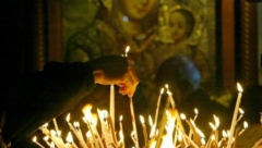 DANAS SU MIHOLJSKE ZADUŠNICE Ovo su običaji koji se moraju ispoštovati, a žene ne smeju da uzmu u ruke ove 3 stvari