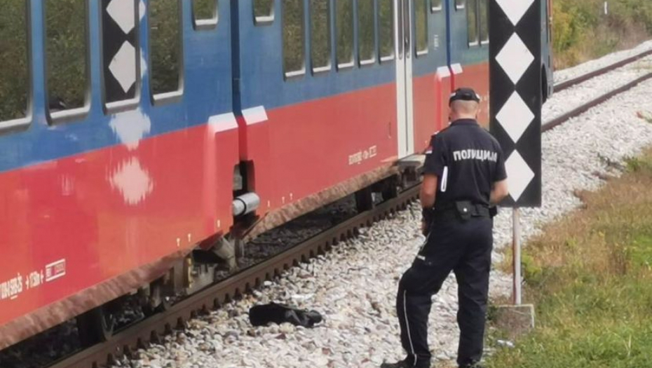 HAOS KOD KRALJEVA Zapalila se lokomotiva, vatrogasci jedva spasili mašinovođu