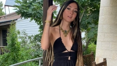 OVO JE NEMAČKA UMETNICA BRUTALNO UBIJENA U IZRAELU! Jeziv snimak kruži internetom, teroristi pljuvali njeno beživotno telo