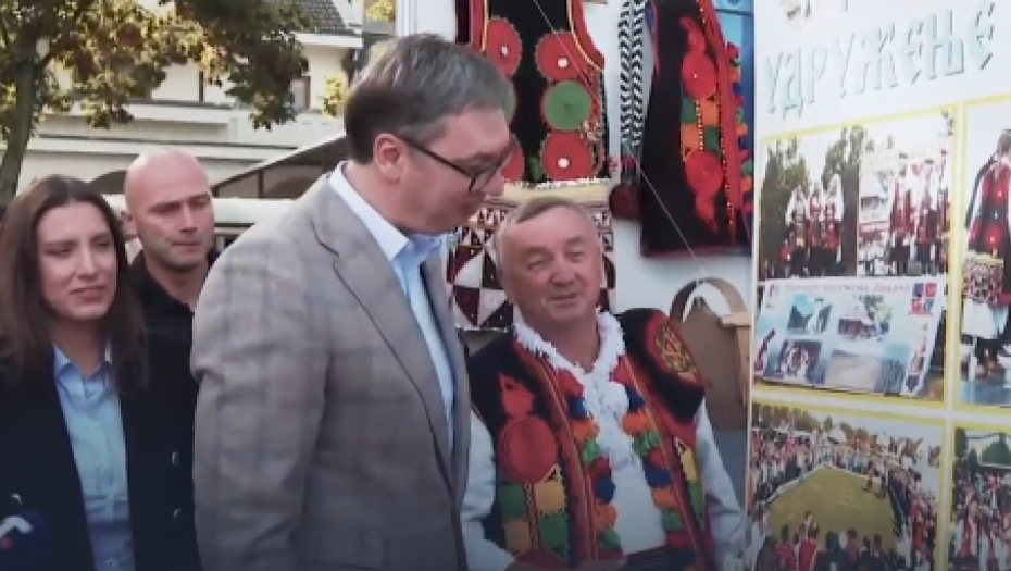 "SRBIJA IMA VELIKO SRCE, A VI IMATE JOŠ VEĆE" Predsednik Vučić na Zboru Krajišnika (VIDEO)