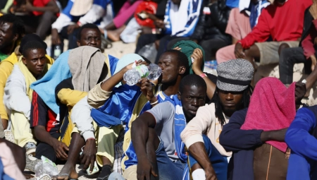MORAO SAM DA PIJEM SVOJ URIN DA BIH PREŽIVEO Traumatične ispovesti migranata: Tukli su nas, krali nam novac i telefone