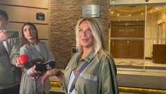KAKVA JE RIBETINA VANESA ŠOKČIĆ Pojavila se u ultra kratkom šortsu kod Đanija i sve ostavila bez teksta, a gazi šestu deceniju