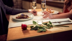 MOMAK SVAKE VEČERI ISKORIŠĆAVAO DEVOJKE SA TINDERA ZA OVO! Nakon toga bez srama postavio ''moralno'' pitanje!