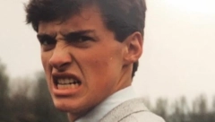 PREPOZNAJETE LI KO JE NA OVOJ FOTOGRAFIJI? On je jedan od najpoznatijih glumaca današnjice