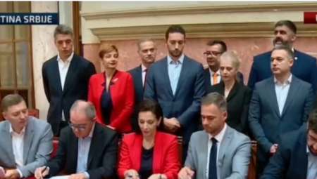 LUDILO OPOZICIJE NEMA KRAJA, TRAŽILI IZBORE, A SADA KRIVE VUČIĆA Lazović i Nebojša Zelenović već krenuli put Strazbura