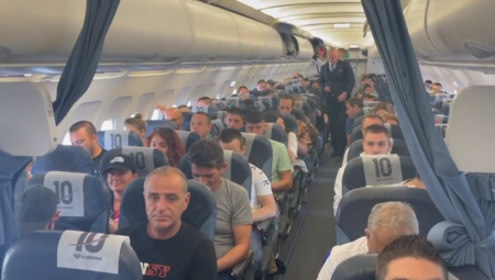UKRCAO SE I POSLEDNJI PUTNIK Avion iz Tel Aviva kojim se evakuišu Srbi i Makedonci spreman da poleti (VIDEO)