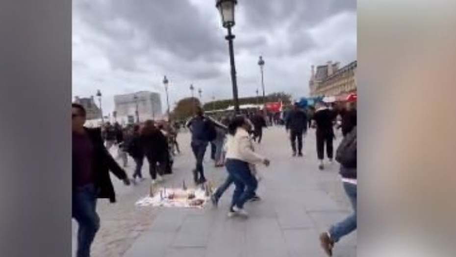 PRVI SNIMCI DRAME U PARIZU Ljudi u panici beže posle dojave o bombi (VIDEO)