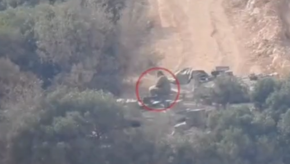 SVE JE LETELO Ovako izgleda trenutak uništenja izraelskog tenka od strane Hezbolaha (VIDEO)