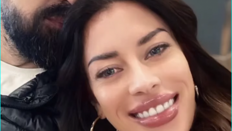 OGNJENOVA MINA SE POZVALA NA ZORICU BRUNCLIK Lepa trudnica poručila svima ovo, a sve ima veze sa pevačicom