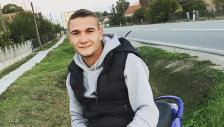 IZGUBIO KONTROLU NAD MERCEDESOM I ZAKUCAO SE U BANDERU Ovo je mladić iz Šapca koji je poginuo u stravičnoj nesreći!