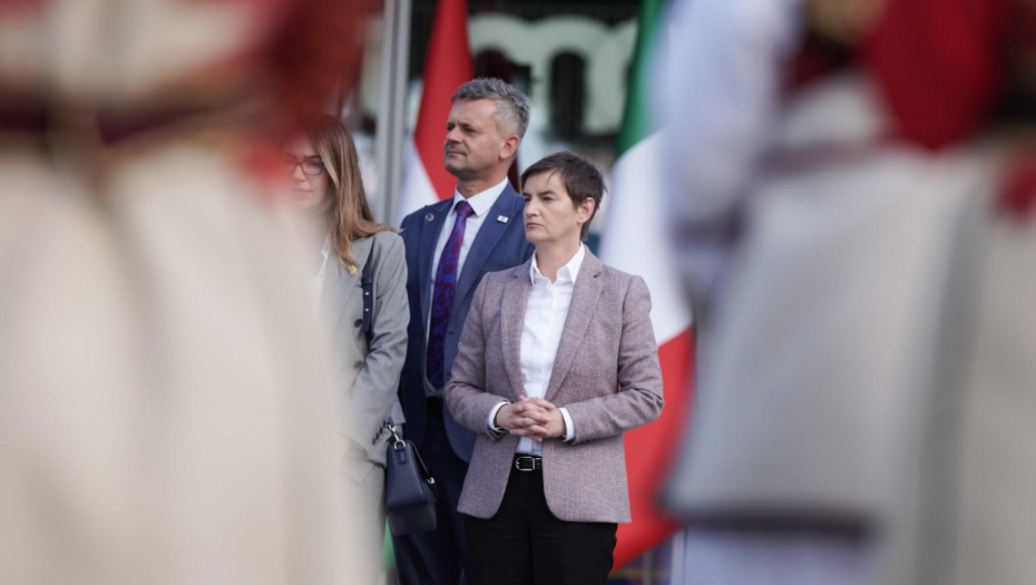 NIJE TAČNO DA PREMIJERKA NIJE HTELA DA SE SLIKA SA OSTALIM LIDERIMA Stigao demanti, ovo nam samo donosi štetu!