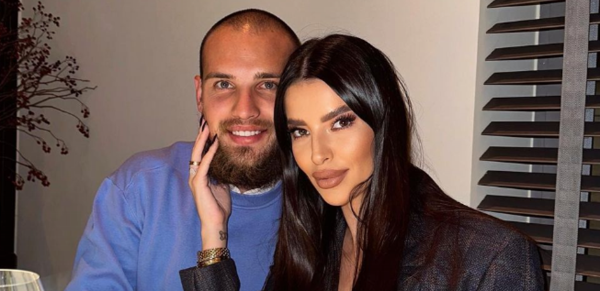 ANA RAJKOVIĆ POKAZALA TRUDNIČKI STOMAK Pozirala u uskoj haljini, ne krije sreću zbog devojčice!