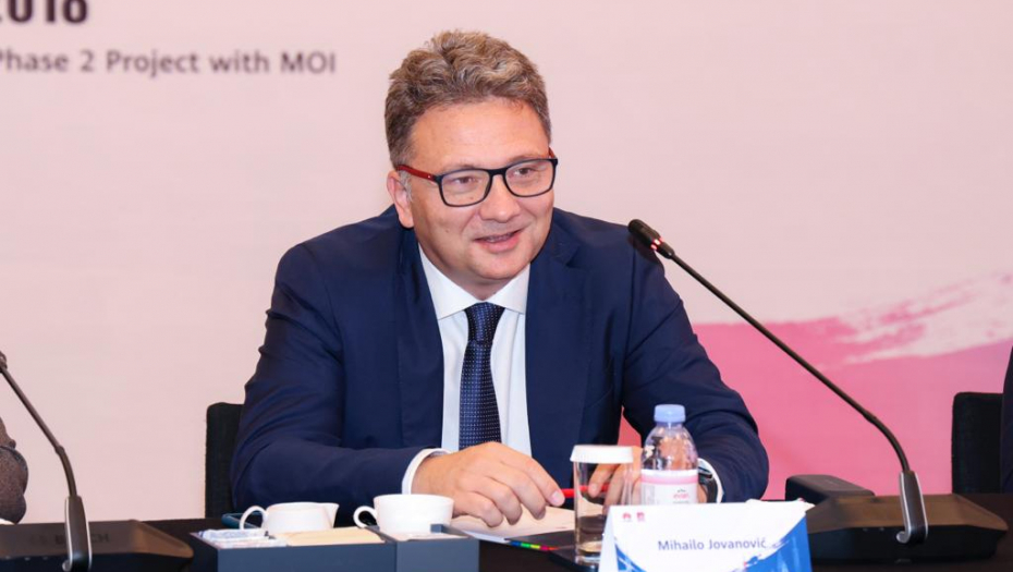 Jovanović u Pekingu zajedno sa kompanijom Huawei nagradio srpske studente (FOTO)