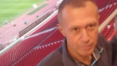 IZVREĐAO JE NOVAKA I SRBIJU, PA STIGAO NA MARAKANU Crnogorskog novinara svi pamte po neviđenom skandalu, a sada iznenadio sve pred meč Srbije i Crne Gore