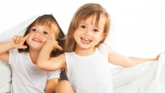 MAMA NAPRAVILA EKSPERIMENT Bliznakinje jedna drugoj čitaju misli, telepatija među njima je neverovatna