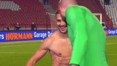 KOLIKO IH IMA? Vanja brojao Tadiću pločice, zgodna voditeljka se istopila (VIDEO)