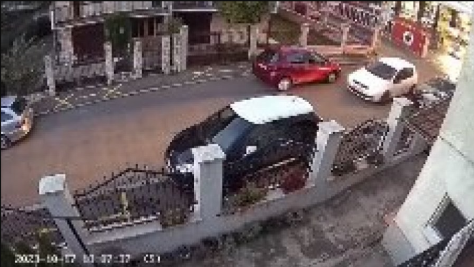 HIT SNIMAK PARKIRANJA Beograđanka napravila totalnu pometnju, kamere sve zabeležile
