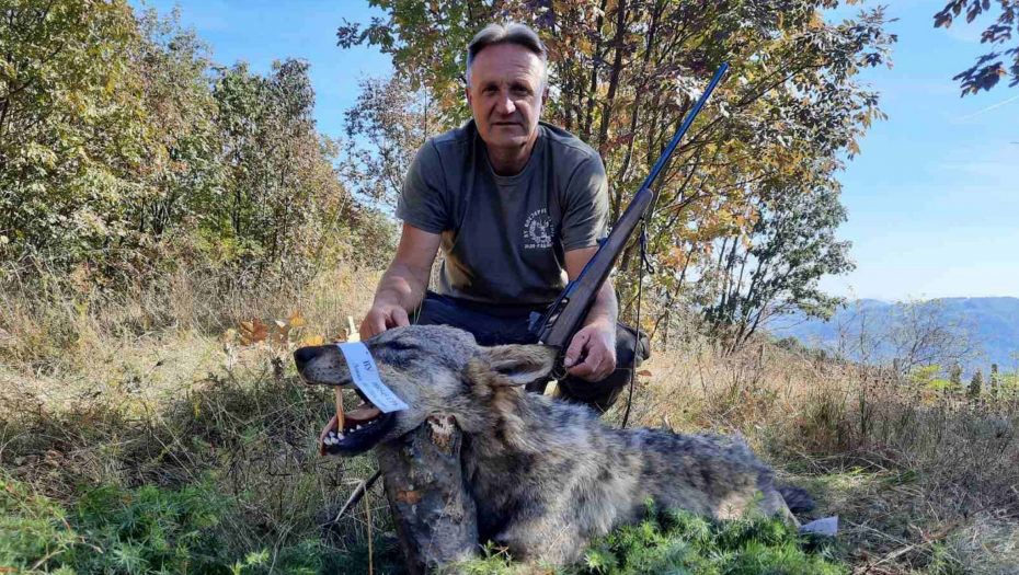 ZVER SE PRIBLIŽILA MIROLJUBU NA 10 METARA Kad su bili oči u oči, uradio je nešto što se nije desilo zadnjih 18 godina (FOTO)
