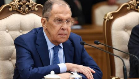 "ZAPAD OPSEDNUT PORAZOM RUSIJE?" Šef ruske diplomatije: "Makronove reči to i dokazuju"