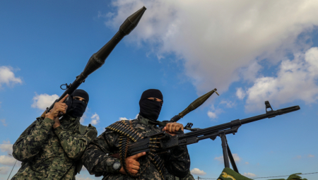 OPKOLJEN KOMANDNI CENTAR HAMASA Izraelci ušli tenkovima u kompleks bolnice Al-Šifa (VIDEO)