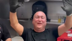 HIT SNIMAK FOLKERA Đani uleteo u kuhinju i napravio haos, u ovom izdanju ga nikada niste videli