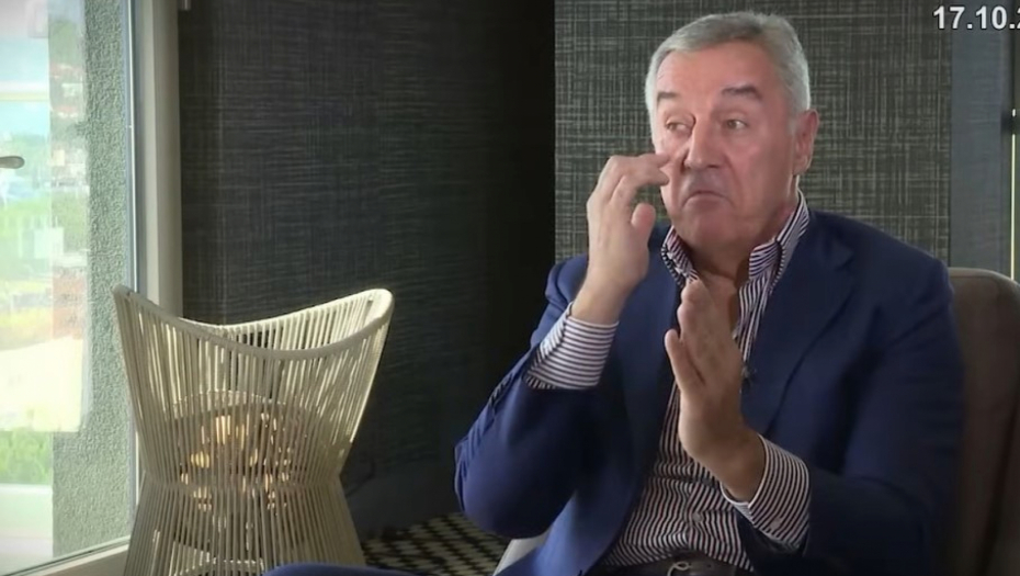 VIC DANA Odveze Milo Đukanovič auto kod majstora...