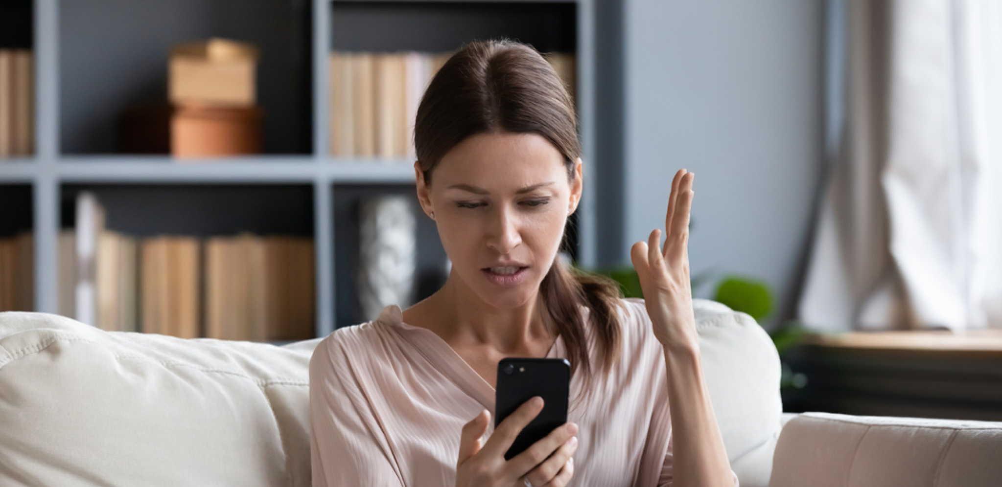 BRUTALNA OSVETA DRUGARICI Muvala joj muža i slala mu GOLE SLIKE, a onda je uradila OVO