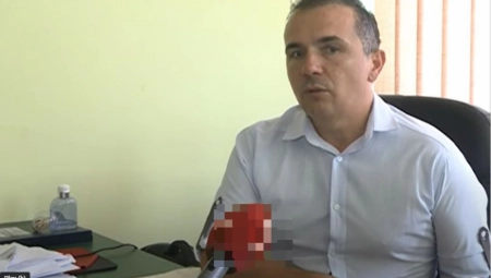 DIREKTOR ŠKOLE U ŠIDU PRETIO CENTROM ZA SOCIJALNI RAD ZBOG UDŽBENIKA: Roditelji najavili protest u 18 sati