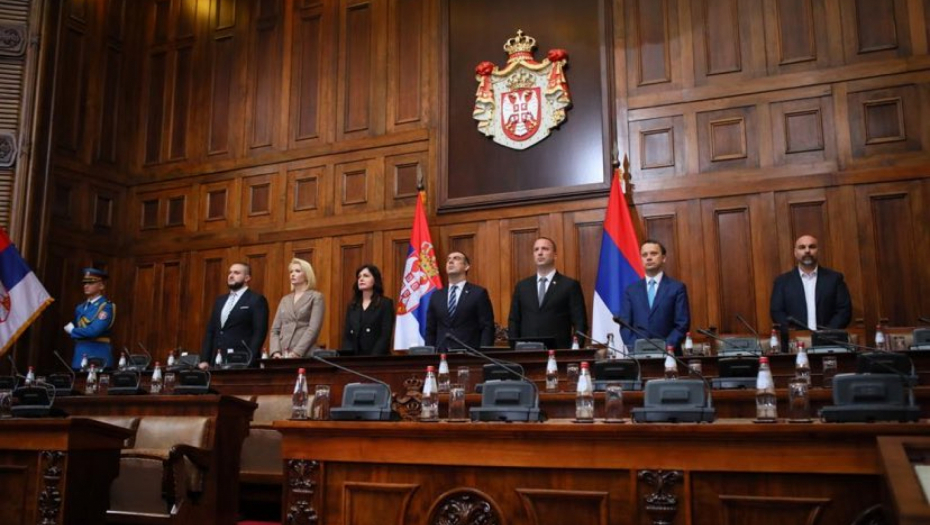 ZASEDA SKUPŠTINA SRBIJE  Ministar Mali istakao: Đilas zarađivao za svoj džep 80 evra na minut dok je bio na vlasti! (VIDEO)