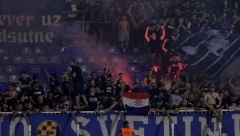 BED BLU BOJSI SLETELI U ZAGREB Hrvatska platila avionske karte, dočekani uz bakljadu