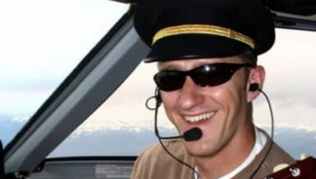 UZIMAO PSIHODELIČNE PEČURKE, PA PROBAO DA UBIJE PUTNIKE Pilot koji je pokušao da obori avion izneo odbranu