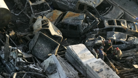 "SUPER MAGLA" NAPRAVILA HAOS Stravični prizori posle sudara 158 vozila u Americi