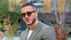 SAŠA KOVAČEVIĆ KAO OD MAJKE ROĐEN Pokazao isklesane trbušnjake, devojke se preznojavaju